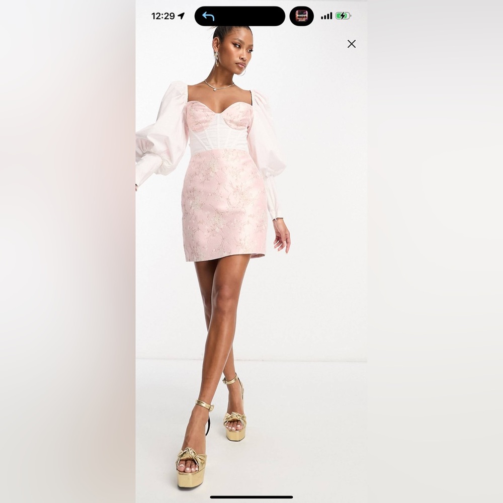 Mini dress with puffy sleeve and floral jacquered detail